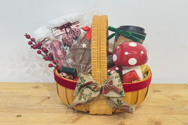 Santa Sweet Basket